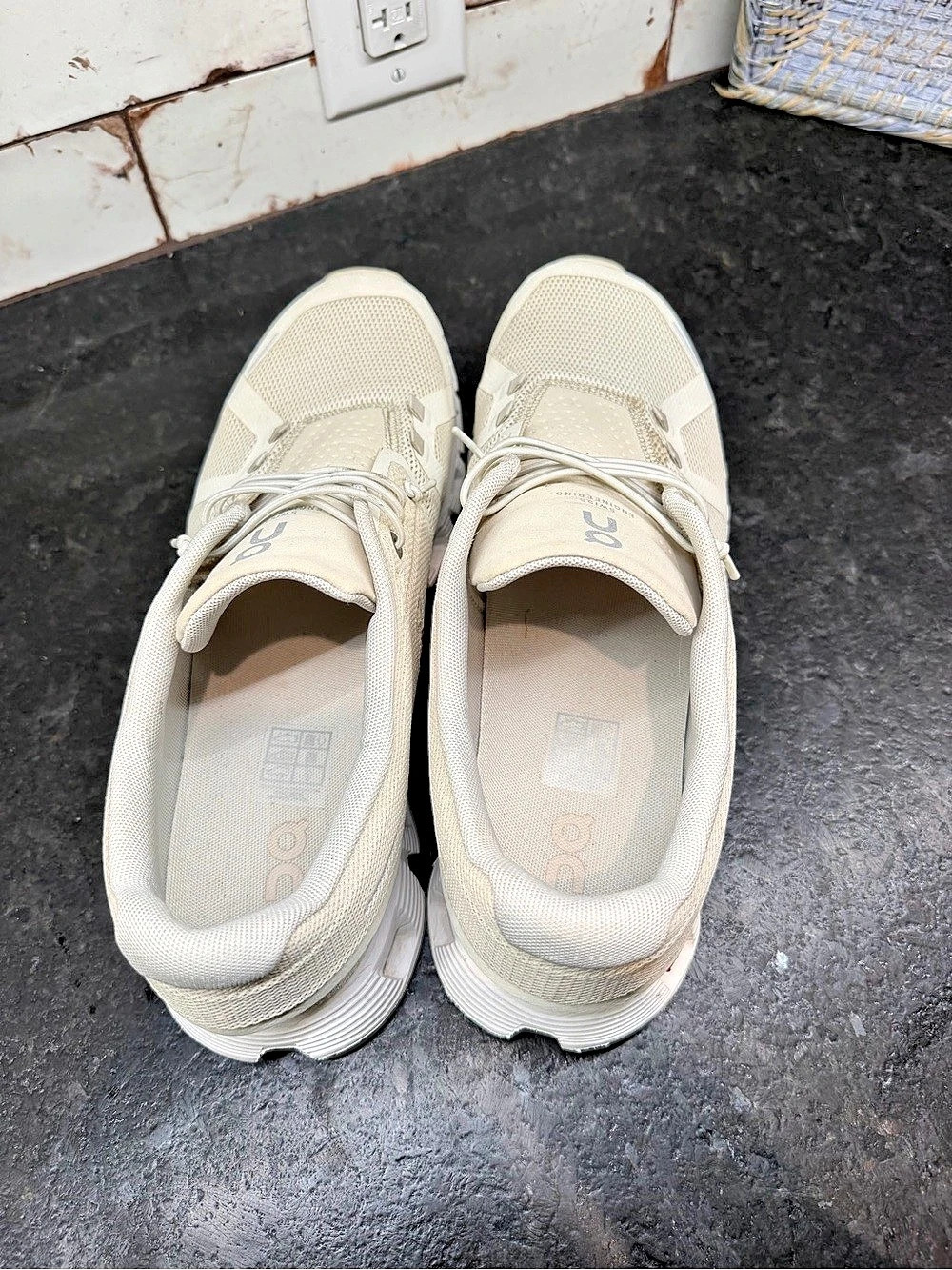 On Cloud 5 Running Shoes White Cream Men’s 11.5 - Picture 3 of 5